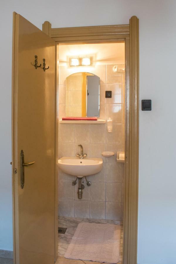 Rozsa Apartman Zalakarosアパートメント エクステリア 写真